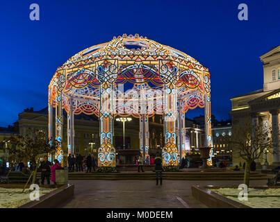 Mosca, Russia - 10 gennaio. 2018. Natale Luce arbor vicino al Teatro Bolshoi. Foto Stock