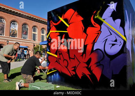 Neoglyphix: Aerosol AllIndigenous mostra d'arte da Native American graffiti artisti da Arizona, Arizona State Museum, Università di Arizona, Tucson Foto Stock