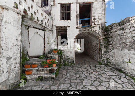 Abbandonata vecchia casa nella città vecchia di Marmaris, Turchia Foto Stock