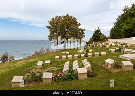 Cimitero in Spiaggia al Anzac Cove, Gallipoli, Canakkale, Turchia, che contiene i resti delle truppe alleate che morì durante la battaglia di Gallipoli. Foto Stock