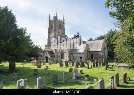 St James', Chiesa a piedi, Avebury, Wiltshire, Inghilterra, Regno Unito Foto Stock