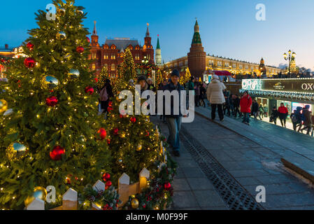 Mosca, Russia - 10 gennaio. 2018. Il festival è il viaggio a Natale su Manege Square. Foto Stock