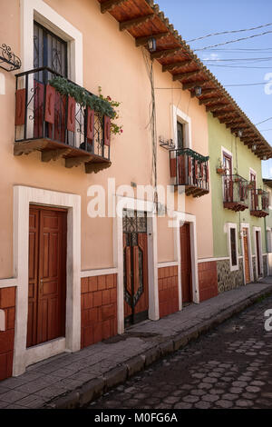 San Gabriel, Ecuador- Novembre 3, 2017: architettura coloniale della città elencate come un patrimonio nazionale Foto Stock