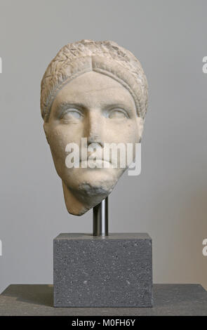 Marmo testa frammentato busto di Matidia, nipote dell'imperatore Traiano, romana, 122-138, Adriano periodo, il Metropolitan Museum of Art (TEM), superiore M Foto Stock