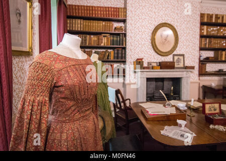 Interno della sala da pranzo presso brémont' Parsonage Museum, Haworth, West Yorkshire, Inghilterra Foto Stock