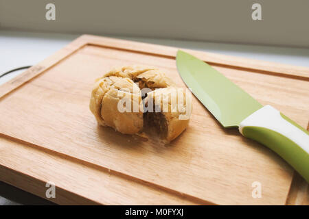 Stile di suzhou mooncake mangiato cinese durante il festival di metà autunno Foto Stock