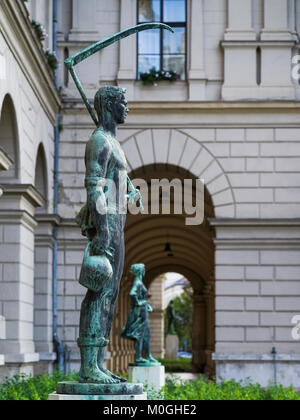 Statue presso il Ministero dell'agricoltura; Budapest, Budapest, Ungheria Foto Stock