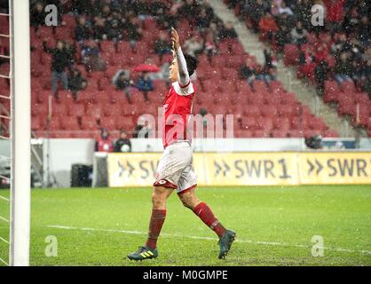 Mainz, Deutschland. Xx gen, 2018. giubilo Yoshinori muto (MZ). Fussball 1. Bundesliga, 19. Giornata, FSV FSV FSV Mainz 05 (MZ) - VfB Stuttgart (S) 3:2, am 20.01.2018 in Mainz Germania/. |L'utilizzo del credito in tutto il mondo: dpa/Alamy Live News Foto Stock