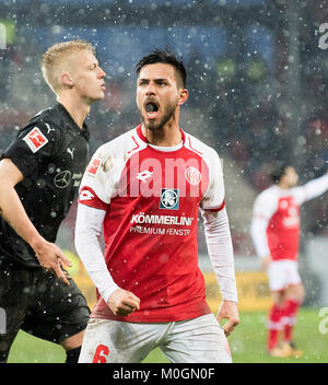 Mainz, Deutschland. Xx gen, 2018. giubilo Danny LATZA (MZ) Fussball 1. Bundesliga, 19. Giornata, FSV FSV FSV Mainz 05 (MZ) - VfB Stuttgart (S) 3:2, am 20.01.2018 in Mainz Germania/. |L'utilizzo del credito in tutto il mondo: dpa/Alamy Live News Foto Stock