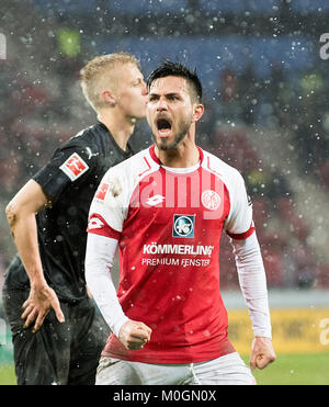 Mainz, Deutschland. Xx gen, 2018. giubilo Danny LATZA (MZ) Fussball 1. Bundesliga, 19. Giornata, FSV FSV FSV Mainz 05 (MZ) - VfB Stuttgart (S) 3:2, am 20.01.2018 in Mainz Germania/. |L'utilizzo del credito in tutto il mondo: dpa/Alamy Live News Foto Stock