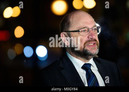 Berlino, Germania. Il 22 gennaio, 2018. Martin Schulz, leader del partito Social Democratico, arriva ad una riunione dei dirigenti del partito al Konrad-Adenauer-House a Berlino, Germania, 22 gennaio 2018. Credito: Gregor Fischer/dpa/Alamy Live News Foto Stock