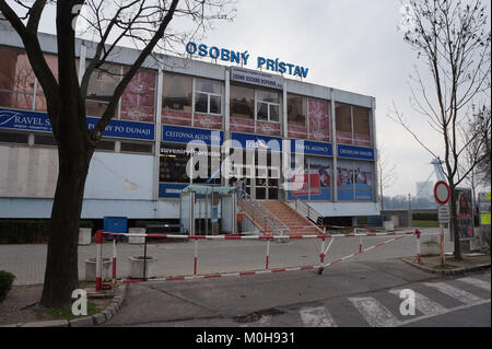 Bratislava Port Terminal Passeggeri (Osobný prístav) Foto Stock