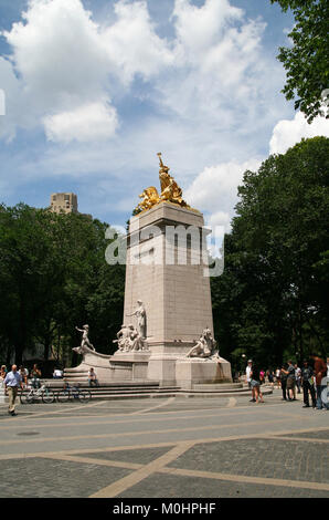 USS Maine monumento nazionale, 59th Street e Central Park West, Columbus Circle in Manhattan Borough, la città di New York, nello Stato di New York, Stati Uniti d'America. Foto Stock