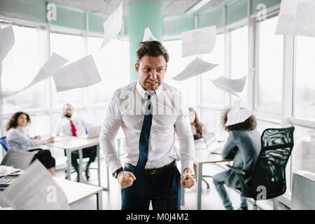 Ufficio occupato nei giorni feriali nel corso del progetto Foto Stock