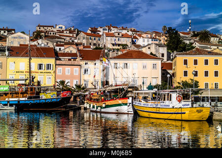 Mali Losinj porto, isola di Losinj, Croazia. Maggio 2017. Foto Stock