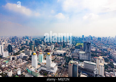 BANGKOK - THAILANDIA - Dicembre 15, 2013: vista aerea di Bangkok di edifici, Bangkok City downtown Foto Stock