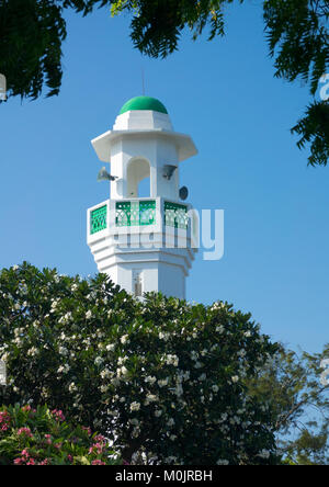 Minareto della moschea di nuovo, Masjid Rawdha, isola di Lamu, Kenya Foto Stock