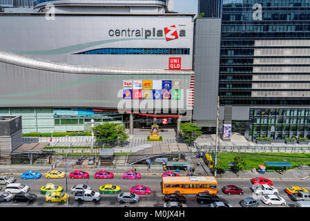 BANGKOK, Tailandia - 12 agosto: si tratta di un punto di vista di Central Plaza Grand Rama 9 un famoso centro commerciale situato nel centro della città su agosto 12, 2017 HO Foto Stock