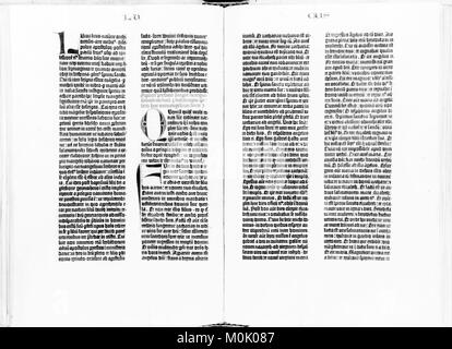 La Bibbia di Gutenberg. La Libreria del Congresso statunitense copia della Bibbia di Gutenberg aperto all'inizio del Vangelo di San Luca. Foto Stock