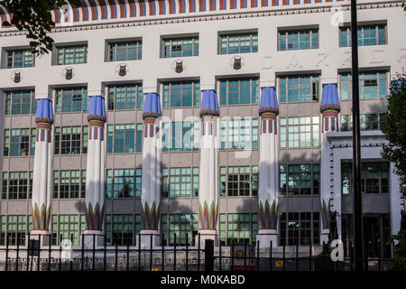 Greater London House, ex Carreras fabbrica di sigarette, Mornington Crescent, Londra, Inghilterra, Regno Unito Foto Stock