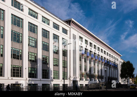 Greater London House, ex Carreras fabbrica di sigarette, Mornington Crescent, Londra, Inghilterra, Regno Unito Foto Stock