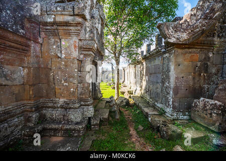 Cortile in Gopura II, Preah Vihear Tempio; Preah Vihear, Cambogia Foto Stock