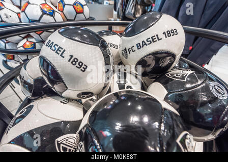 Nel fan shop di FC Basel Foto Stock