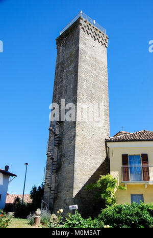 Vista della Torre di Albaretto Torre, Piemonte - Italia Foto Stock