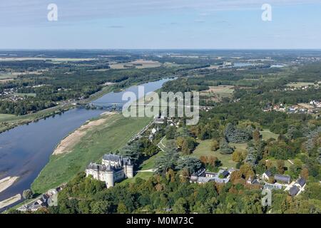 Francia,Loir et Cher,della Valle della Loira sono classificati come patrimonio mondiale dall UNESCO,Chaumont sur Loire,il castello sul fiume Loira (vista aerea) Foto Stock