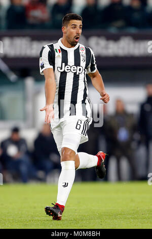 Torino, Italia. Il 22 gennaio, 2018. Il 22 gennaio 2018, Allianz Stadium, Torino, Italia; di calcio della Serie A, Juventus contro Genova; Sami Khedira della Juventus Credito: Giampiero Sposito/Alamy Live News Foto Stock