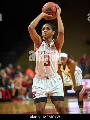 Gennaio 22, 2018 - Piscataway, New Jersey, Stati Uniti - Rutgers Scarlet Knights guard Tyler Scaife (3) in corrispondenza della linea di fuoricampo nella seconda metà tra il Nebraska Cornhuskers e Rutgers Scarlet Knights alla Rutgers Athletic Center di Piscataway, New Jersey. Il Nebraska sconfitto Rutgers 52-42. Duncan Williams/CSM Foto Stock