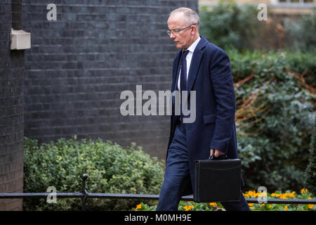 Londra, Regno Unito. 23 gennaio, 2018. Mark Rowley, Assistente Commissario per specialista operazioni della Metropolitan Police Service, Sedia della polizia nazionale Chiefs' antiterrorismo del Consiglio Comitato di coordinamento nazionale e Lead per contrastare il terrorismo di polizia, arriva al 10 di Downing Street per una riunione. Credito: Mark Kerrison/Alamy Live News Foto Stock