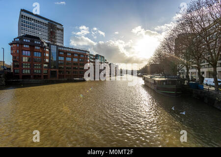 Glassboat Brasserie floating sala da pranzo su Welsh Back. Bristol, Regno Unito Foto Stock