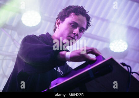 La band danese Liss esegue un concerto dal vivo presso il Danish music festival Roskilde Festival 2015. Liss è stato chiamato la Danimarca è più promettente nuova band. Danimarca, 30/06 2015. Foto Stock