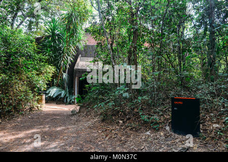 Inhotim Institute è un museo e il museo di arte contemporanea come pure un giardino botanico situato in Brumadinho, Brasile - Galpao Foto Stock