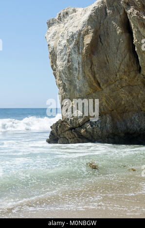 Formazioni geologiche a El Matador State Beach, Malibu, California. Foto Stock