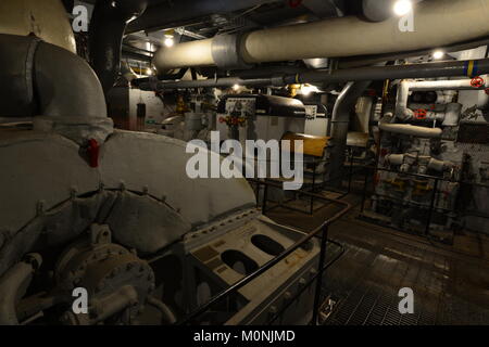 Il motore sala controllo dell'USS Alabama Foto Stock