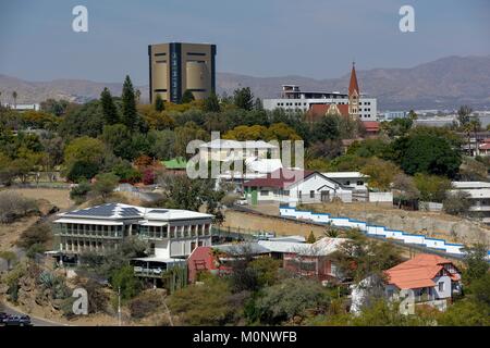 Vista della città dall'amante di collina,l'indipendenza Museo e Christuskirche,Windhoek,Khomas regione,Namibia Foto Stock