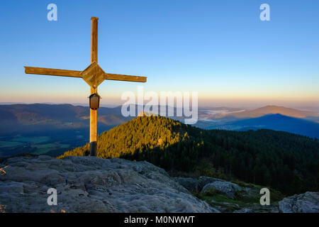 Vertice di croce,Großer Osser vicino a Lam,Künisches Gebirge,Foresta Bavarese,Alto Palatinato, Baviera, Germania Foto Stock