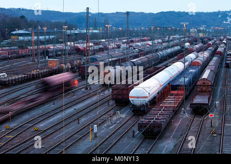 Treno impianto di formazione nel sobborgo di Vorhalle,cantiere di smistamento,treni merci,Hagen,Ruhr,della Renania settentrionale-Vestfalia Foto Stock