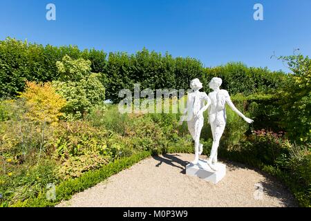 Francia,Indre et Loire,della Valle della Loira sono classificati come patrimonio mondiale dall UNESCO,Villandry,Chateau de giardini di Villandry,proprietà di Henri e Angelique Carvallo,Grand giovane,scultura di Roseline Granet Foto Stock