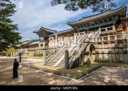 Corea del Sud,Nord Gyeongsang provincia,Gyeongju Parco Nazionale,Gyeongju,Bulguksa Tempio costruito nel 774 è un sito Patrimonio Mondiale dell'UNESCO Foto Stock