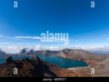 Il monte Paektu e il suo lago craterico, Ryanggang Provincia, Mount Paektu, Corea del Nord Foto Stock