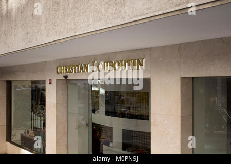 Vista di una moda francese marca del negozio di Nisantasi / Istanbul che è una famosa per lo shopping e il quartiere residenziale. Foto Stock