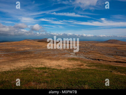 Strada che conduce fino al monte Paektu, Ryanggang Provincia, Mount Paektu, Corea del Nord Foto Stock