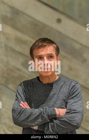 Londra, Regno Unito. 24 gen 2018. Andreas Gursky (nella foto) un nuovo exhibiition. La Hayward Gallery riapre il Southbank dopo un maggiore lavoro di rinnovo. Credito: Guy Bell/Alamy Live News Foto Stock