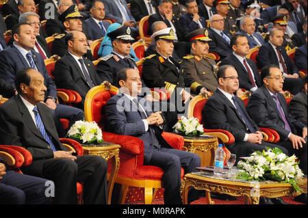 Il Cairo, Egitto. 24 gen 2018. Il Presidente egiziano Abdel Fattah al-Sisi partecipa in una celebrazione giornata di polizia, al Cairo, in Egitto, il 24 gennaio 2018 Credito: il Presidente egiziano Ufficio APA/images/ZUMA filo/Alamy Live News Foto Stock