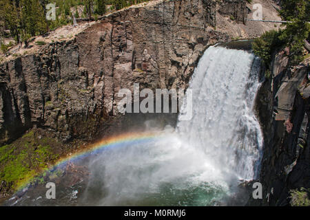 Rainbow Falls, Devils Postpile National Monument, Inyo National Forest, California, Stati Uniti d'America Foto Stock