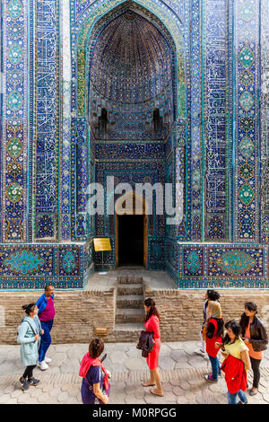 Shirin Beka Oka Mausoleo, lo Shah-i-Zinda Mausoleo complessa, Samarcanda, Uzbekistan Foto Stock