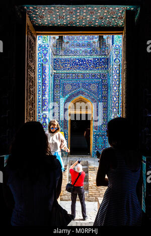 Shirin Beka Oka Mausoleo, lo Shah-i-Zinda Mausoleo complessa, Samarcanda, Uzbekistan Foto Stock